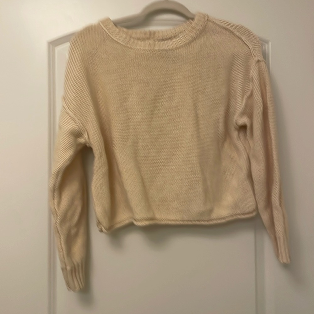 American Eagle Cream/Beige Knit Sweater